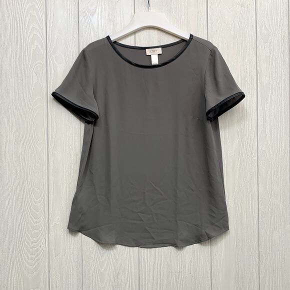 LOFT Gray Short Sleeve Faux Leather Trim Top Small NWT - Picture 1 of 5